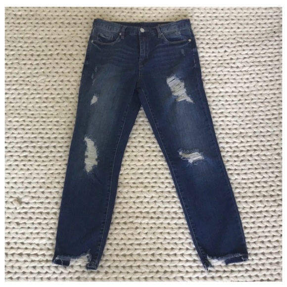 NWOT BLANK NYC Your Favorite Relax fit Distressed Straight raw hem ankle… - Picture 3 of 4